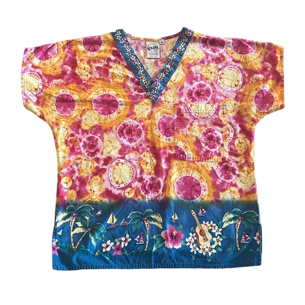 Scrubs branded scrub top women’s size medium floral design